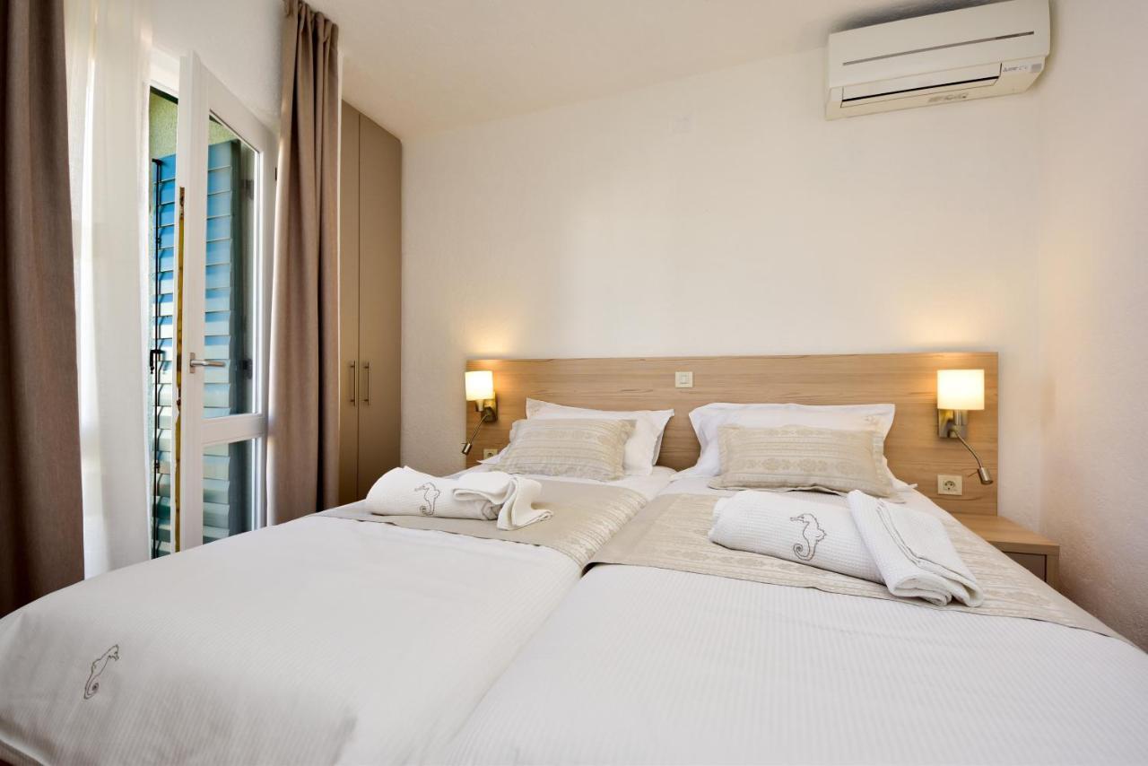 In Olive Garden Apartment Starigrad Paklenica Exterior photo
