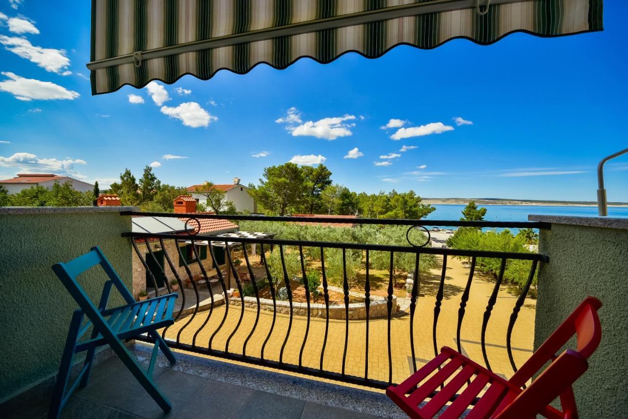 In Olive Garden Apartment Starigrad Paklenica Exterior photo